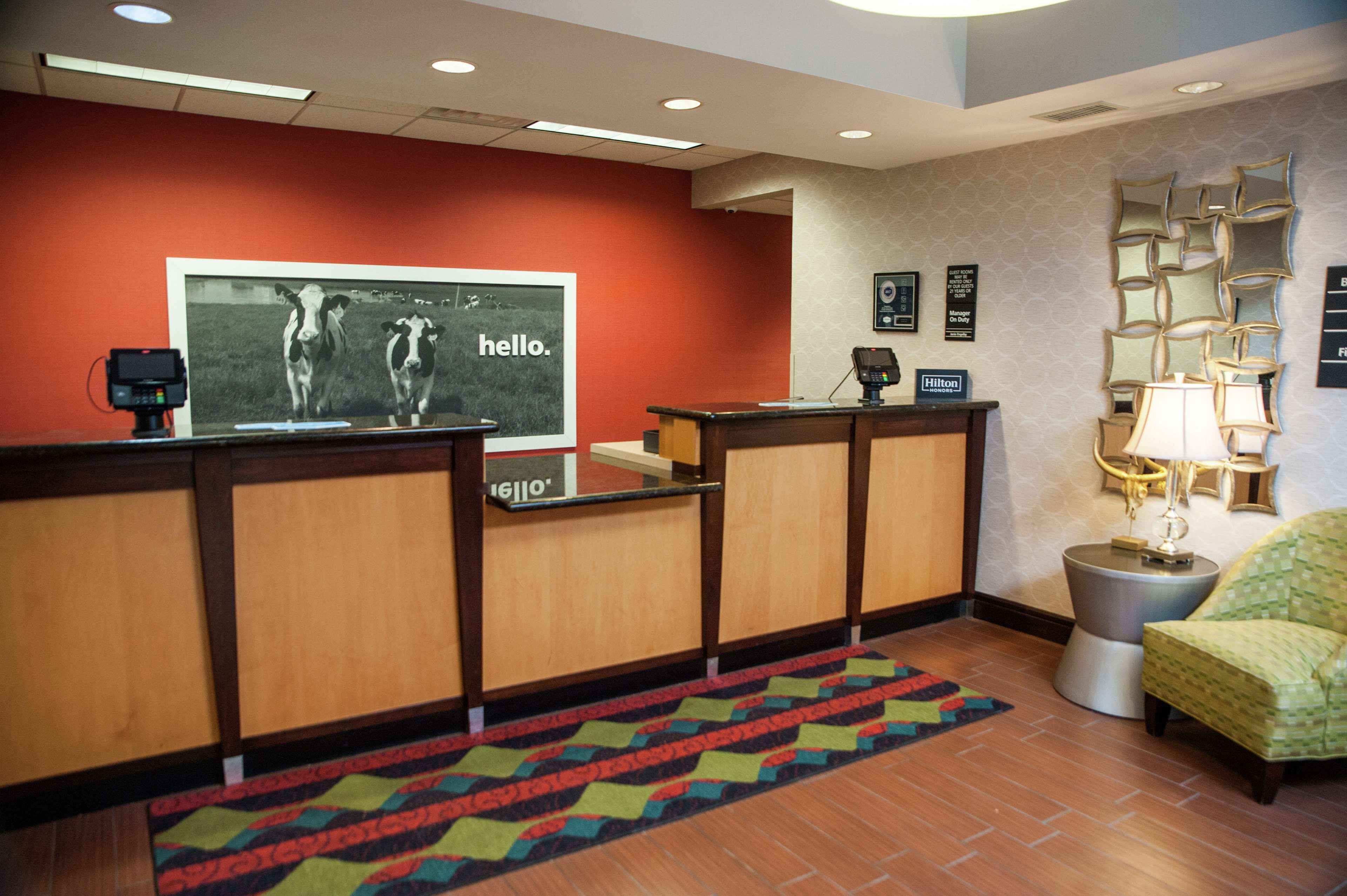 Hampton Inn Norfolk Esterno foto