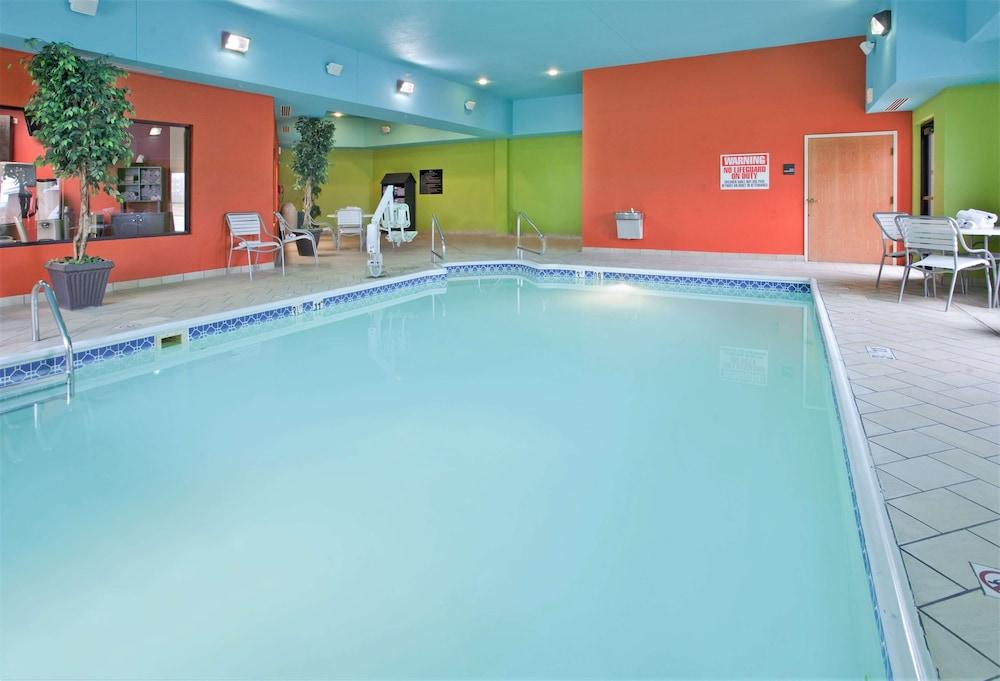 Hampton Inn Norfolk Esterno foto