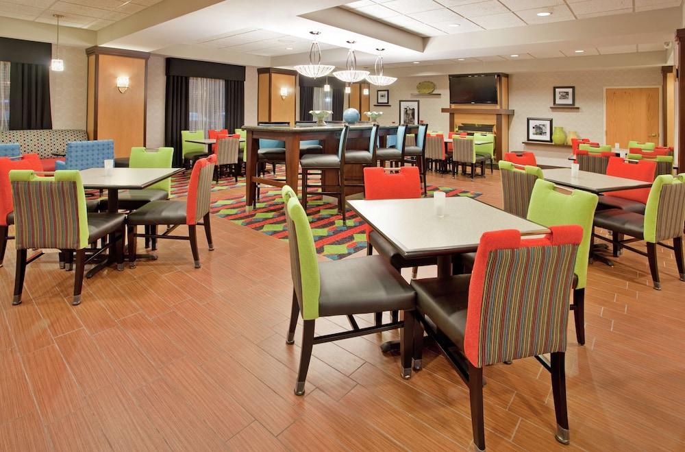 Hampton Inn Norfolk Esterno foto