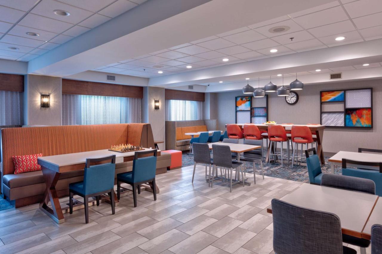 Hampton Inn Norfolk Esterno foto