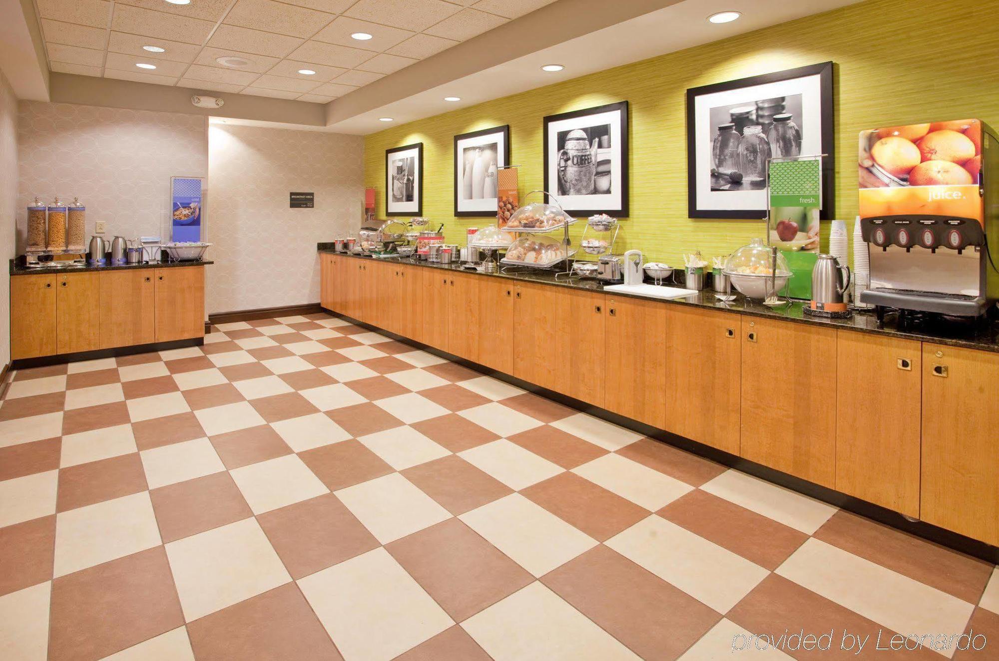 Hampton Inn Norfolk Esterno foto